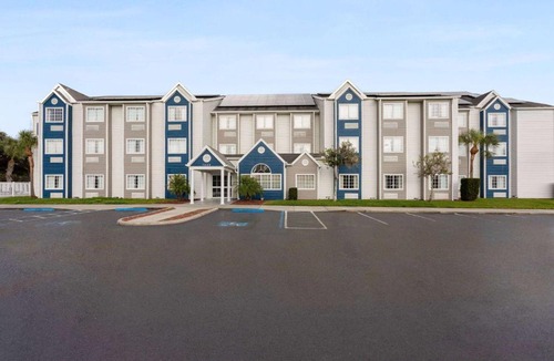 Zephyrhills Hotel | Microtel Inn and Suites - Zephyrhills