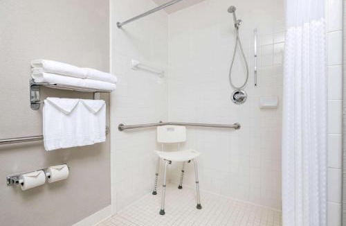 Buford Highway Hotel | Microtel Inn & Suites by Wyndham Atlanta Buckhead Area