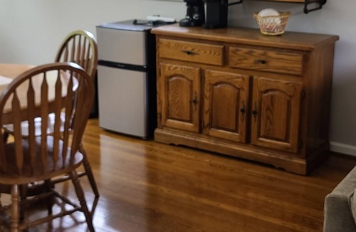 East Forest House | Mid-Century Family Home - Corporate Relocatio Rental