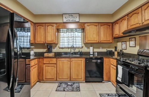 Midtown House | Midtown Savannah Retreat - Near Downtown & Parks