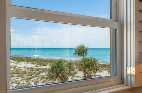 Venice Condo | Million Dollar Views! Venice Island | Gulf Views | Steps to Beach | Heated Pool, End Unit
