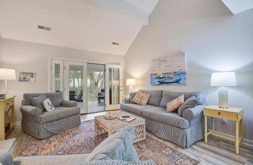 Tarpon Pond House | Mimi's Cottage