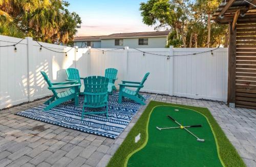 South Bradenton House | Min to IMG - Heated Pool - Putt Putt - Games