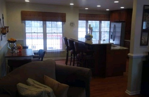 Southwest Raleigh House | Mini Mansion 4,100 sf NCSU/Downtown, 6br, 10 beds