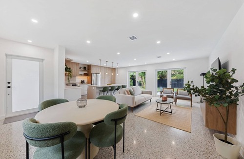 Old Northwood House | Minimalist Luxury in Historic WPB-Great Location Near Town, Beach, Sites!