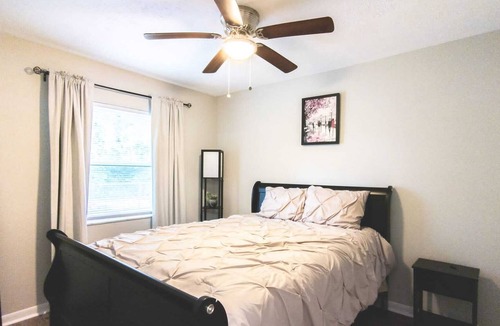 Temple Terrace Apartment | MINS FROM BUSCH Gardens/Moffitt Cancer Center/USF!