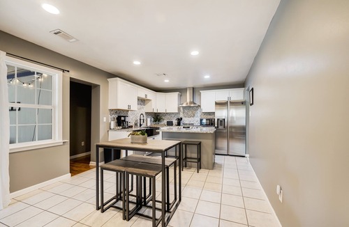 Beaufort House | Minutes to Parris Island w/Pool and 2 Master Bdr