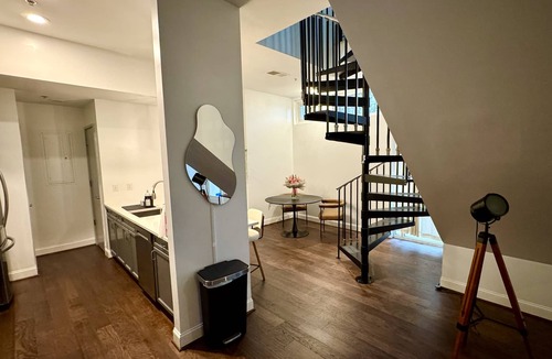 Dilworth House | Modern 2-bedroom townhome in South End , Charlotte