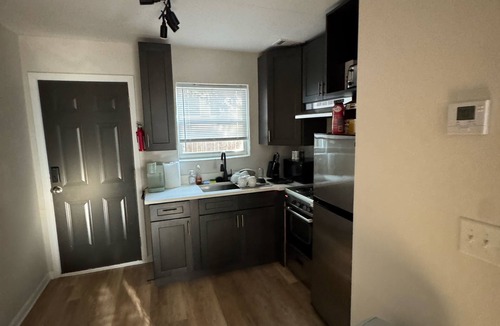 Summerhill Apartment | Modern 2BR Apartment in Summerhill Near Stadium, Universities & Downtown