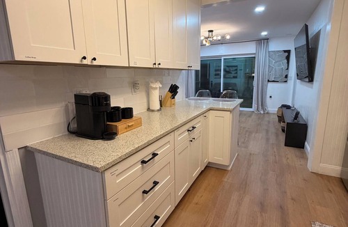 North Andrews Gardens House | Modern 3BR Pool Oasis - Minutes to Beach & FLL