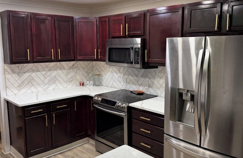 Terry Sanford House | Modern 5-Bed Home + Pool Table Fun