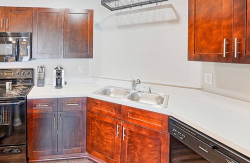 Johns Island Apartment | Modern Apartment in Prime Location (ID4878X11)