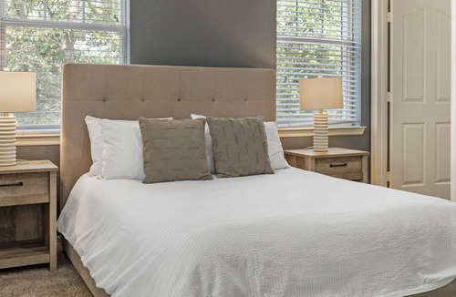 Baldwin Park Apartment | Modern Apartment in Prime Location (ID4577X6)