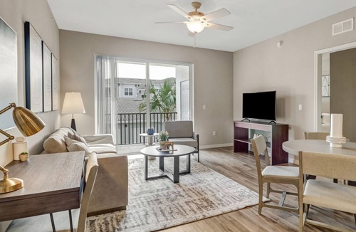 Trafalgar Apartment | Modern Apartment in Prime Location (ID8394X24)