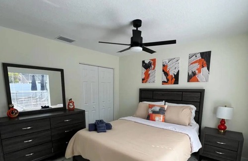 Brandon House | Modern Brandon Serene Escape