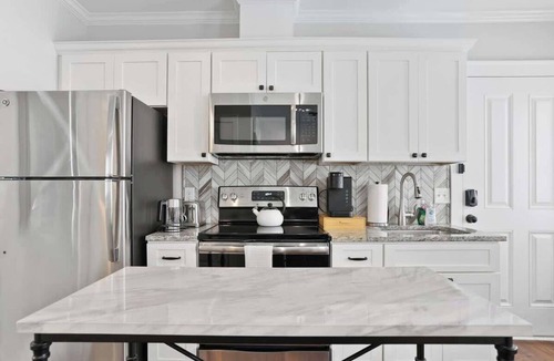 Beach Institute Apartment | Modern Carriage House Suite in Historic District