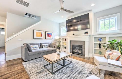 Oakhurst House | Modern Charlotte Home ~ 4 Mi to Downtown!