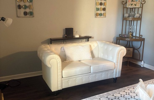 Fayetteville House | Modern & Comfortable Townhouse by Methodist U