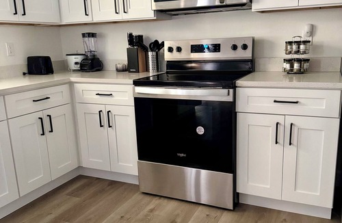 St. Petersburg House | Modern Getaway w/Roku TVs in Every Room Near Beach + Downtown