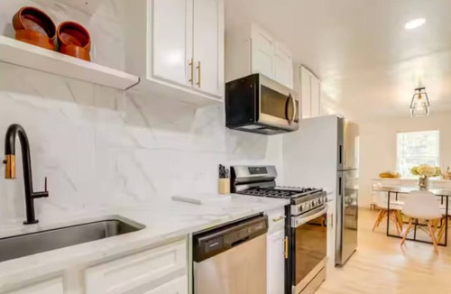North Decatur House | Modern Home Near Emory Decatur. Lennox mall . Atlanta