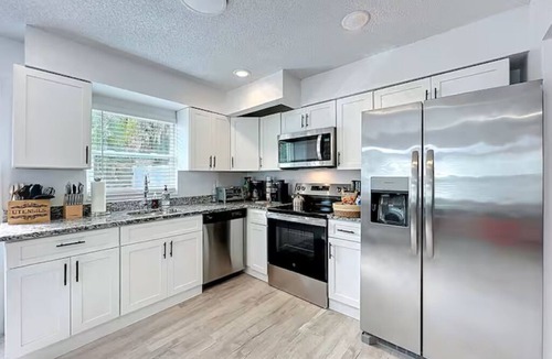 Sanford House | Modern home near Sanford's Historic District