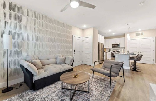 Southeast Orlando Apartment | Modern King Suite, Resort Amenities & Pet-Friendly