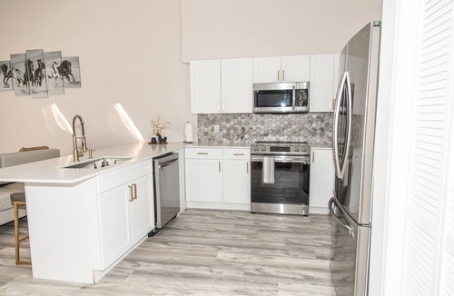 Wellington Villa | Modern Luxury Villa w/Heated pool & patio -6 min from WEF