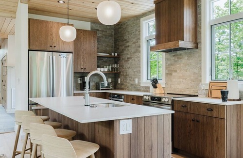 Old Fort House | Modern Mountain Cabin near Black Mountain
