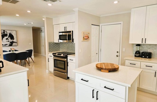 Vero Beach South House | Modern Pool Home- 35th Ave