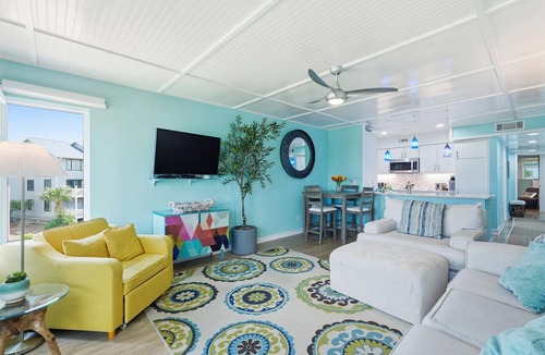 Oceanmarsh Subdivision Condo | Modern, renovated condo on Harbor Island!