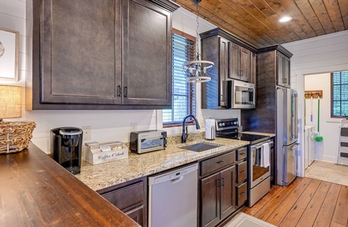 Tuckasegee Cabin | Modern-Rustic Glenville Cabin: Golf, Hike + Unwind