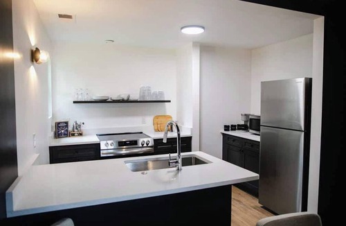 The Old Commons Apartment | Modern, Spacious Apartment in Downtown Beaufort!