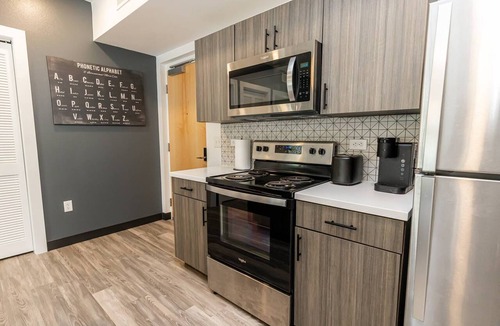 Zephyrhills Condo | Modern Wellness Retreat | Steps to Tennis, Pickleball & Wellness Center | Extended Stays Welcome