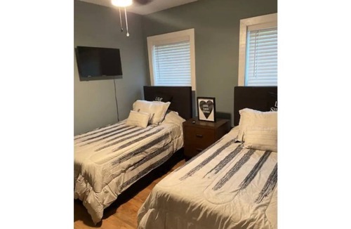 Plaza Midwood House | Modernized 1940s Bunglaow in historic Plaza-Midwood