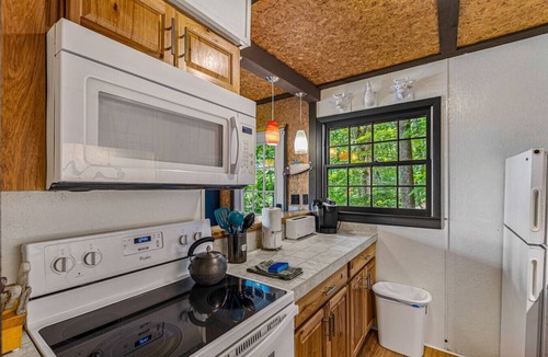 Cullowhee Cabin | Mom’s Place: Cozy Lake Glenville Cabin