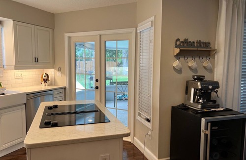 Saint Cloud House | Monthly Rental: Lakeshore Home w/Private Pool. Easy access to Theme Parks.