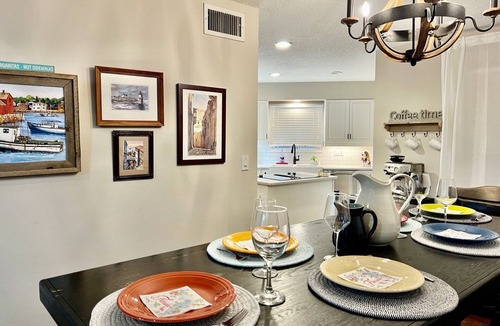 Saint Cloud House | Monthly Rental: Lakeshore Home w/Private Pool. Easy access to Theme Parks.