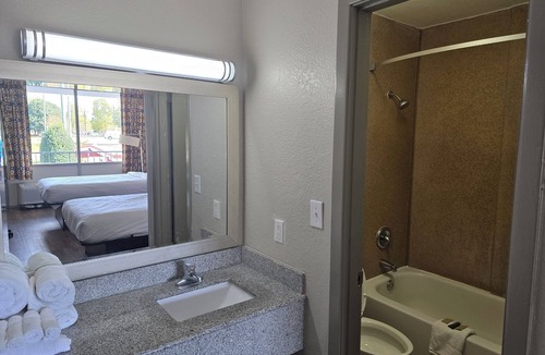 Southwest Raleigh Hotel | Motel 6 Raleigh, NC – Downtown South