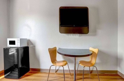 Northeast Raleigh Hotel | Motel 6 Raleigh, NC - North