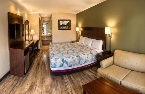 Madisonville Hotel | Motor Inns Of America