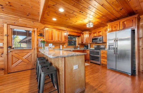 Murphy Cabin | Mountain Cabin | Hot Tub | Game Room | Fire Pit | Views