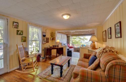 Fontana Dam House | Mountain Cottage w/Views Near Tail of the Dragon!