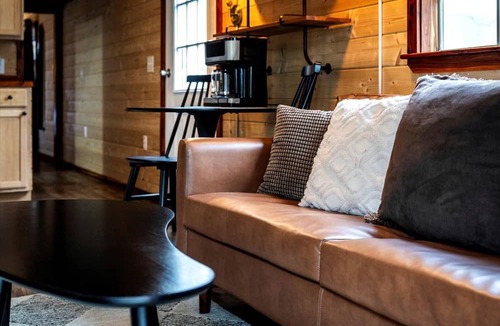 Hayesville Cabin | Mountain Glamping Cabin in Hayesville, North Carolina near the Appalachian Trail