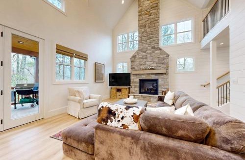 Sapphire House | Mountain View