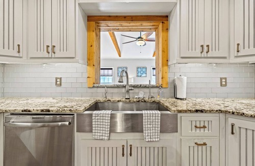 Gainesville House | Much to love Guest favorite Evergreen Hideaway waterfront home w/dock. Pets ok