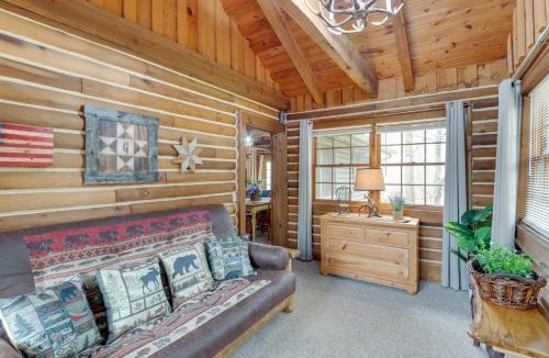Unaka House | Murphy Cabin w/Views < 1 Mi to Hiwassee Lake!
