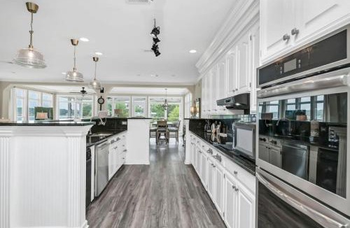 Leesville House | Murray Shores Getaway - Kayaks