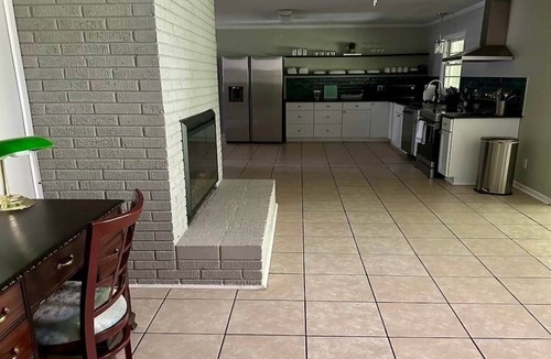 Statesboro House | Music on Marvin 2 Mins to GSU, Shopping, and Food