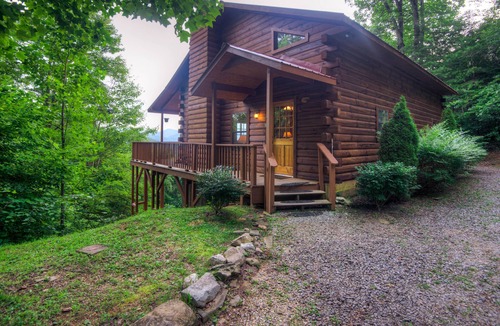 Nantahala Cabin | Nantahala Mountain Views.