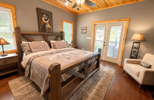 Almond House | Nantahala Nook, cabin w/hot tub,game room, & wifi